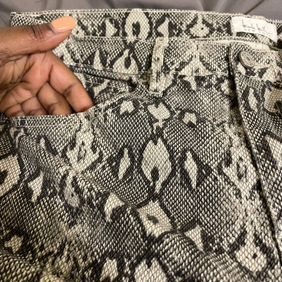 Nicole Miller New York Corduroy Textured Python Print Pants sz 14 - Picture 3 of 16